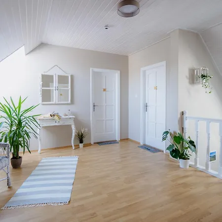 Guest house Pihi Vendeghaz Badacsonytomaj
